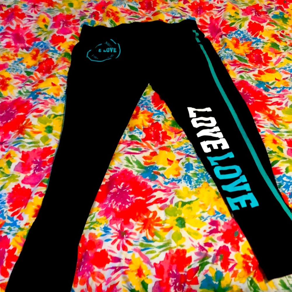 Love love leggings